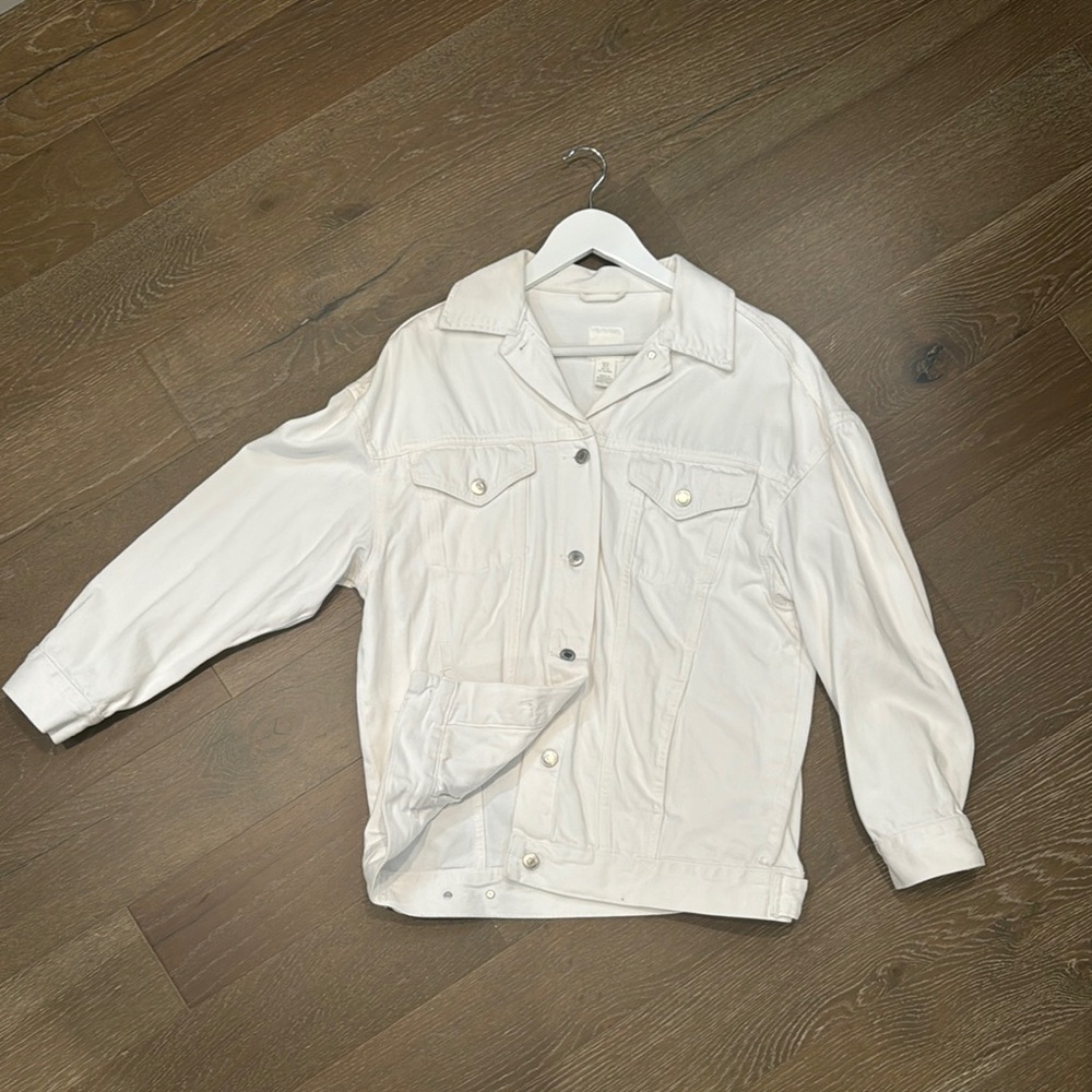 Chic Off-White Denim Jacket